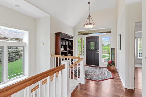 111 Terrace Dr, Lake Geneva, WI 53147-5033