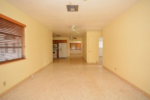 215 1st Ave, Delray Beach FL  33444-3714 exterior