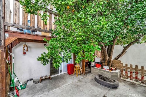 17119 Saticoy St, Van Nuys CA 91406-2146 exterior