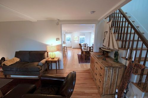 15 Water St, Stonington CT  06378-1424 exterior