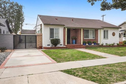 5436 Rosebay St, Long Beach CA  90808-3527 exterior