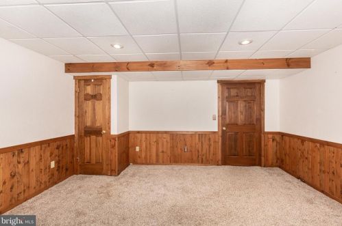 49 Pinewood Cir, Hanover PA 17331-9393 exterior