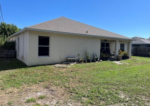 1002 Eureka Ave, Fort Pierce, FL 34953-2888