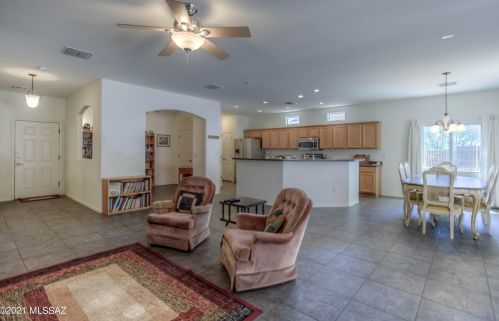 3569 Fjord Pony Rd, Tucson, AZ 85739-8351