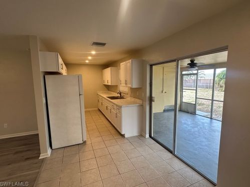 2521 16th Pl, Cape Coral, FL 33904-3201
