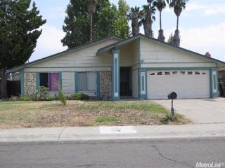 7355 Winnett Way, Sacramento, CA 95823-2820