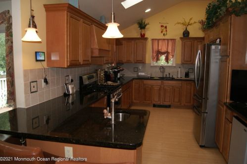 15 Van Ness Dr, Bricktown NJ  08723-5730 exterior