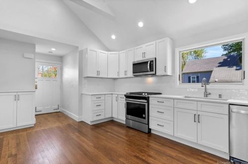 7 June Ave, Norwalk CT  06850-2505 exterior