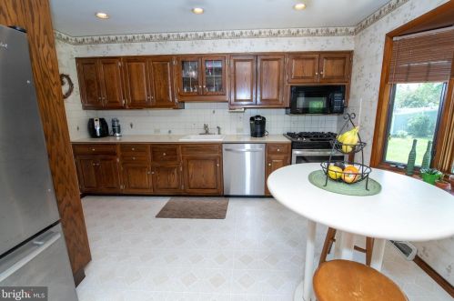 188 Windsor Ave, Southampton PA  18966-3334 exterior