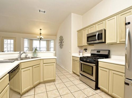 209 Evergreen Cir, Georgetown, TX 78626-4807