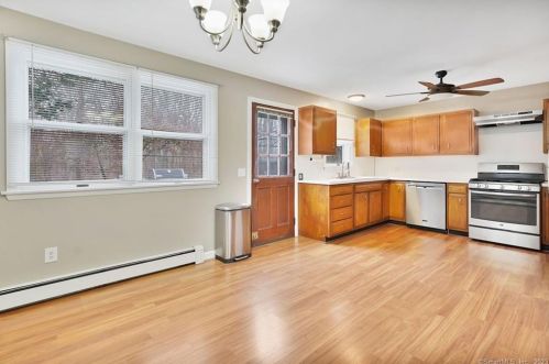 37 Victoria Dr, Colchester CT  06415-2319 exterior