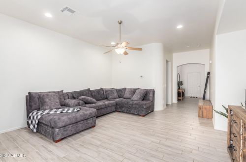 22160 Shadow Dr, Buckeye AZ  85326-7870 exterior