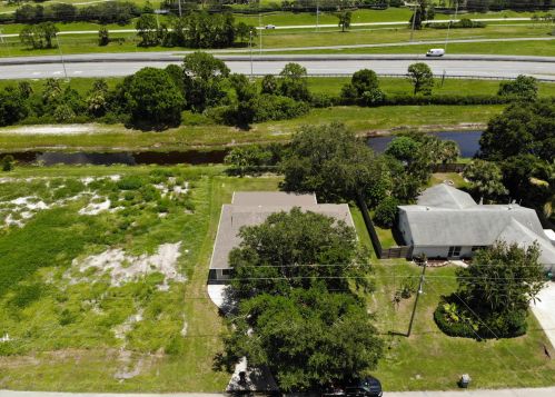 350 Ridgecrest Dr, Fort Pierce, FL 34953-5917