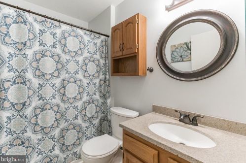 43 Tarragon Ct, West Deptford NJ  08086-2410 exterior