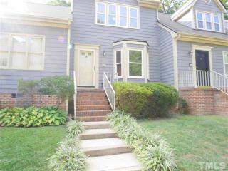 534 Oak Run Dr, Raleigh, NC 27606-7913