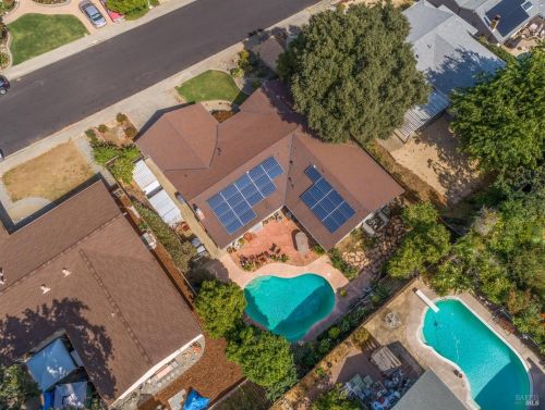 430 Willamette Dr, Vacaville CA  95688-4228 exterior