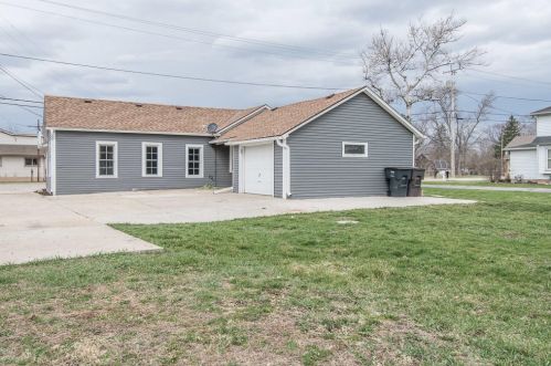 120 Main St, North Prairie, WI 53153-9789