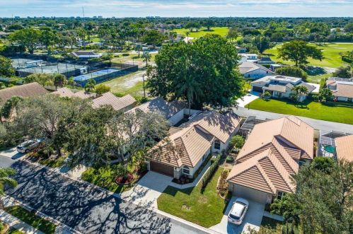 4400 Sherwood Forest Dr, Delray Beach FL  33445-3882 exterior