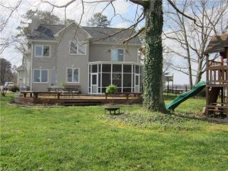 470 Sapona Dr, Salisbury, NC 28146-3515