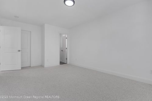 16 Jetty Ct, Bricktown NJ  08723-7225 exterior