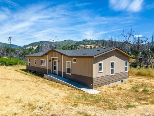 13777 Tomki Rd, Redwood Valley, CA 95470-6194