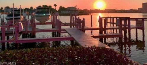 9400 Gulf Shore Dr, Naples, FL 34108-2012