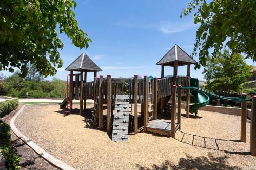 8407 Christopher Ridge Ter, San Diego CA 92127-6143 exterior