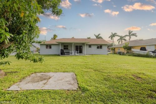 1121 47 Ter, Cape Coral FL  33914-7370 exterior