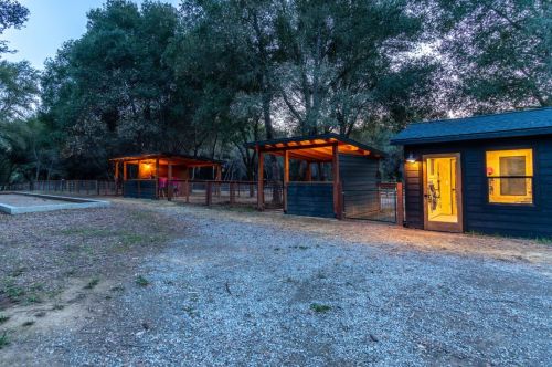 10555 Watsonville Rd, Gilroy CA  95020-9433 exterior