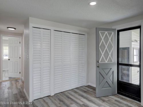 1112 Oriole Cir, Sebastian FL  32976-7521 exterior