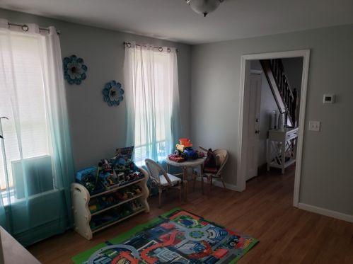 33 Factory St, Chicopee MA  01013-4044 exterior