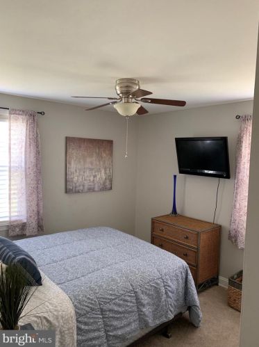 413 Audubon Ave, West Deptford NJ  08086-2516 exterior