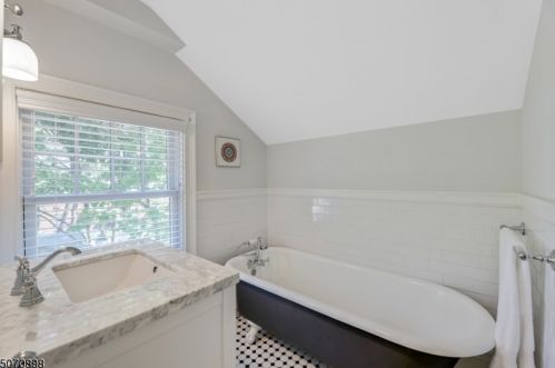 49 Plymouth St, Montclair NJ  07042-2617 exterior