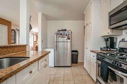 15155 Woodruff Pl, Bellflower CA  90706-4067 exterior