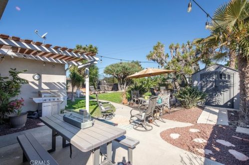 988 Magnolia Dr, Pismo Beach CA  93420-4233 exterior