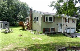 28 Susan St, Cottekill, NY 12419-5114