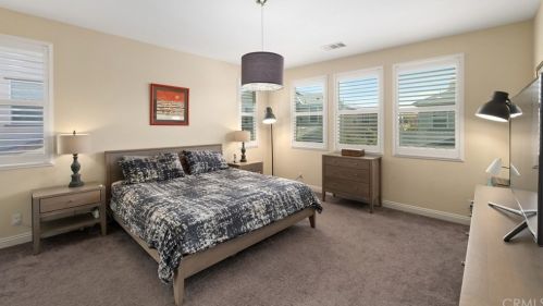 216 Compass, Irvine CA  92618-1154 exterior