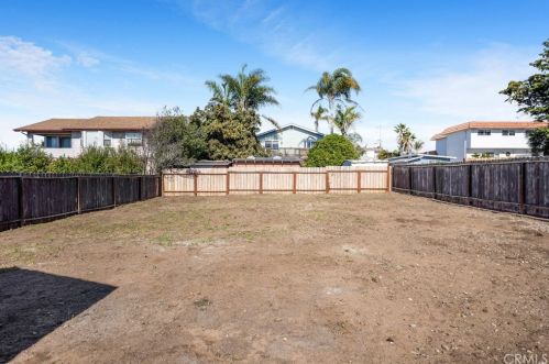 547 Newport Ave, Pismo Beach CA  93433-1611 exterior