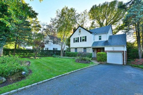 10 Wyngate Pl, Great Neck, NY 11021-2521