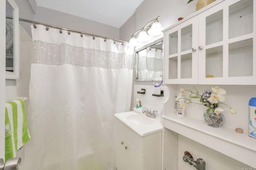 505 Lincoln Ave, Mount Vernon NY  10552-3557 exterior