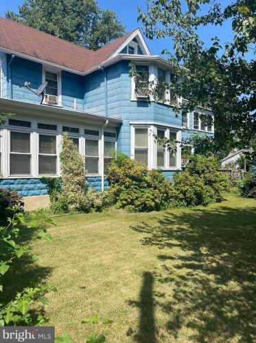 6175 Rogers Ave, Camden, NJ 08109-2376