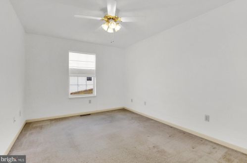 142 Furlong Way, Red Lion PA 17356-8775 exterior