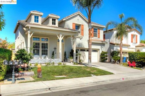 25 Solitude Ct, Oakley, CA 94561-2281