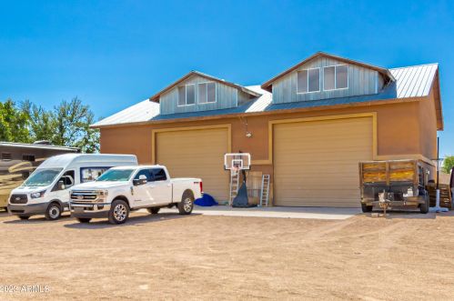 5204 Fallen Leaf Ln, Glendale, AZ 85310-2904