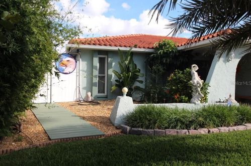 15712 Century Dr, Port Richey, FL 34667-3911