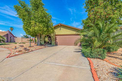 17817 42nd Dr, Glendale, AZ 85308-2525