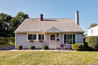 327 Aspen St, Hbg Inter Airp PA  17057-2302 exterior