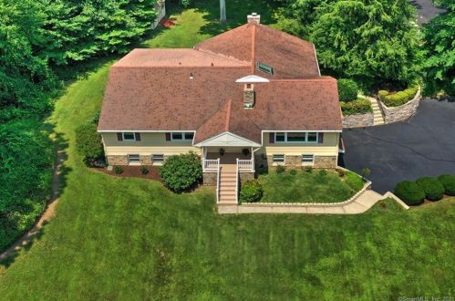 6 Old Dike Rd, Bridgeport, CT 06611-3310