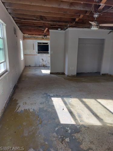 113-119 Fairweather Ln, Fort Myers Beach, FL 33931-3224
