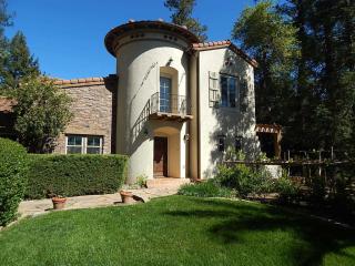 1211 Knob Hill Rd, Ukiah, CA 95482-5218
